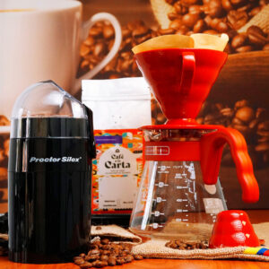 Kit V-60 4 tazas con Molino Eléctrico más café regional en grano